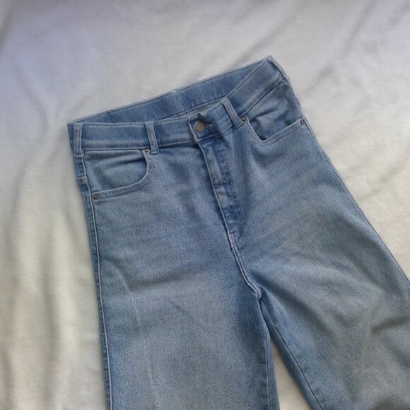 Dr. Denim Moxy Breeze Straight / Bootcut Light Wash Mid Rise Gorg Denim Jeans - Picture 6 of 8